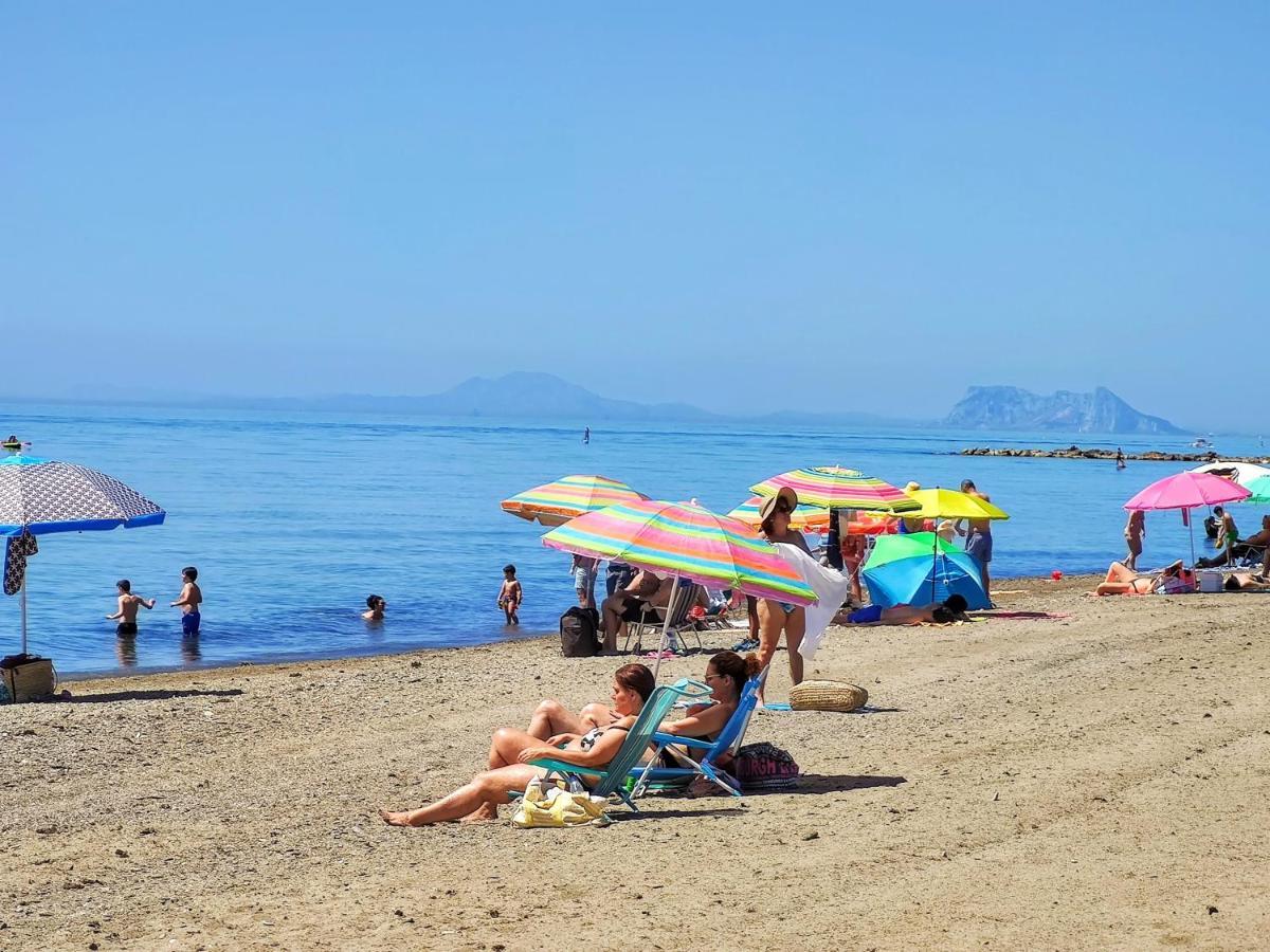 Spacious Beachfront Town House In Estepona With Fully Equipped Kitchen, Pools, Garden, Sea View Екстериор снимка