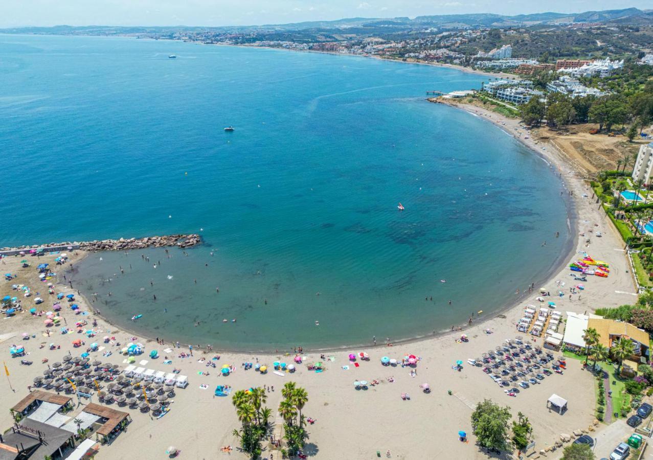 Spacious Beachfront Town House In Estepona With Fully Equipped Kitchen, Pools, Garden, Sea View Екстериор снимка
